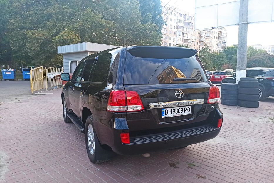 Продам Toyota Land Cruiser 200 2010 года в Одессе