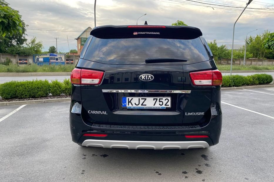 Продам Kia Carnival LIMOUSINE 2016 года в Виннице