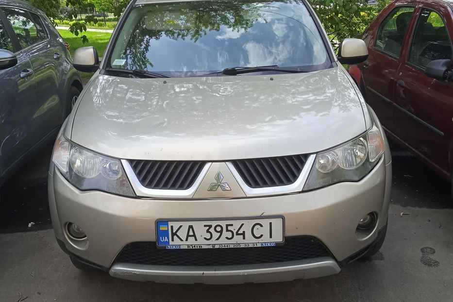 Продам Mitsubishi Outlander XL 2008 года в Киеве