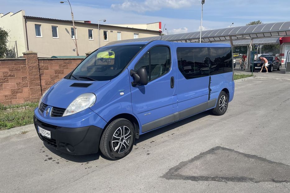 Продам Renault Trafic пасс. 2011 года в Ровно