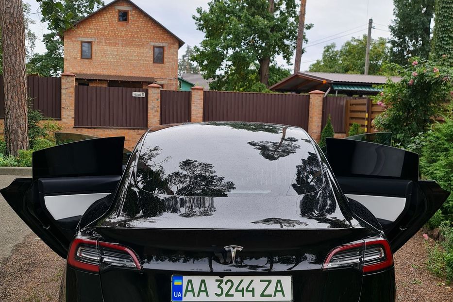 Продам Tesla Model 3 2018 года в Киеве