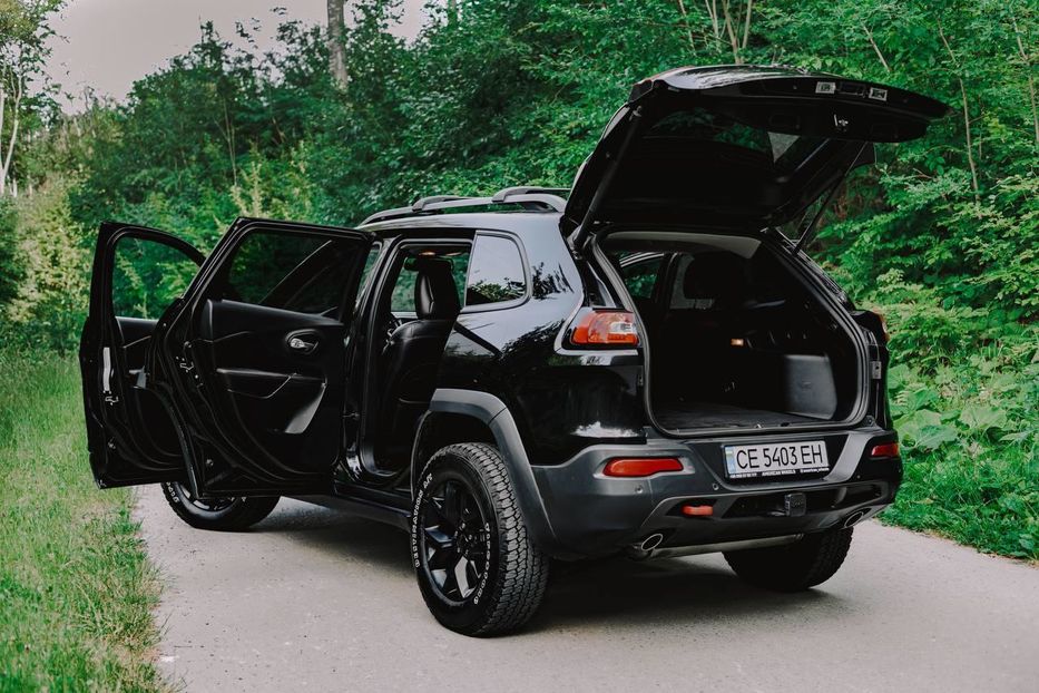 Продам Jeep Cherokee trailhawk 2014 года в Черновцах