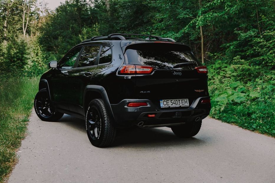 Продам Jeep Cherokee trailhawk 2014 года в Черновцах