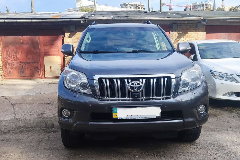 Продам Toyota Land Cruiser Prado 2011 года в Киеве