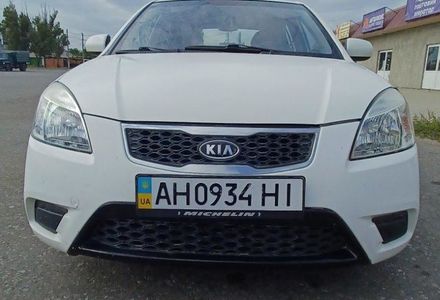 Продам Kia Rio 2011 года в г. Покровск, Донецкая область