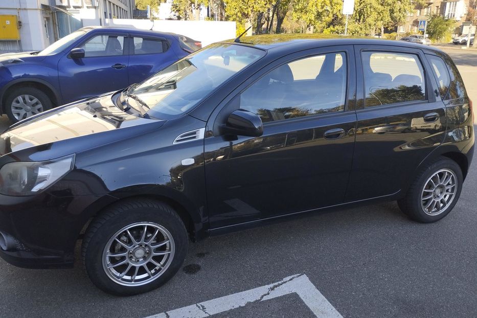 Продам Chevrolet Aveo 2011 года в Киеве