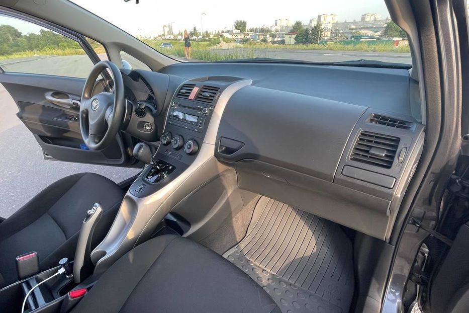 Продам Toyota Auris 2007 года в Киеве