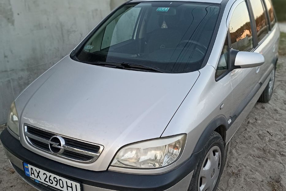 Продам Opel Zafira I поколение/A 2004 года в Харькове