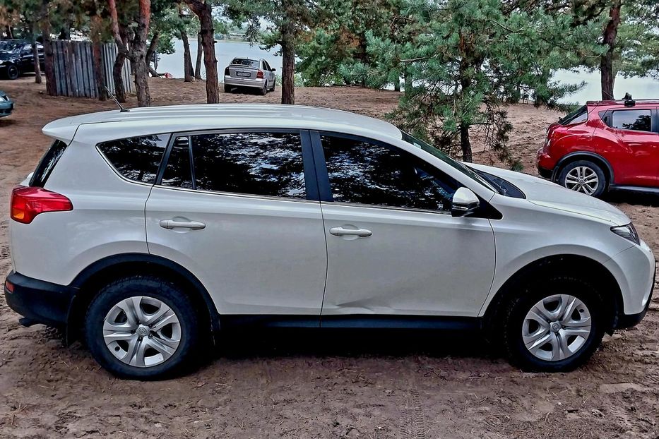 Продам Toyota Rav 4 2014 года в г. Днепродзержинск, Днепропетровская область