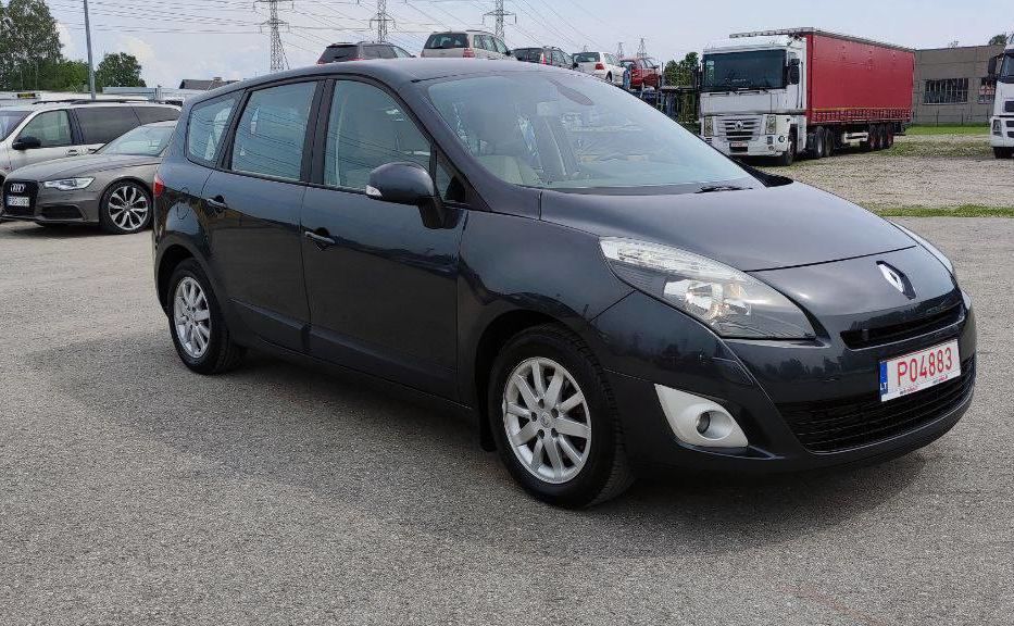 Продам Renault Grand Scenic 2011 года в Киеве