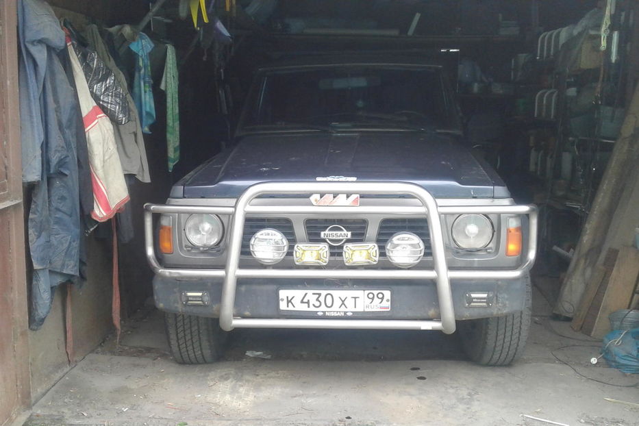 Продам Nissan Patrol Полноприводный семиместный джи 1992 года в Киеве