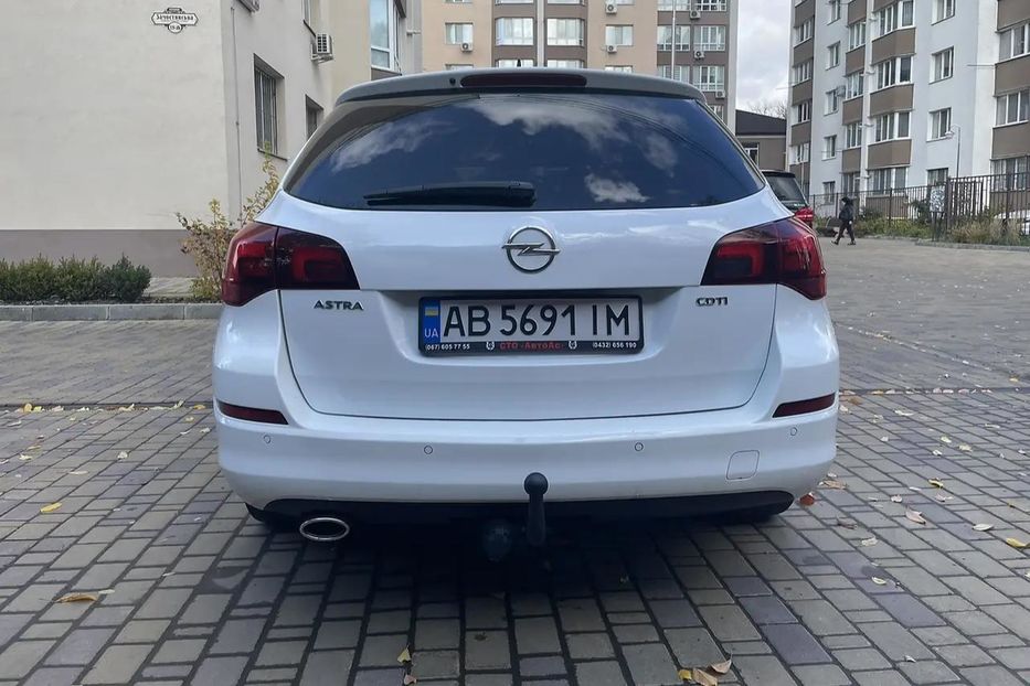 Продам Opel Astra J 2011 года в Львове