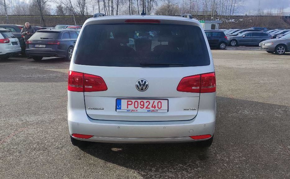 Продам Volkswagen Touran 2010 года в Киеве