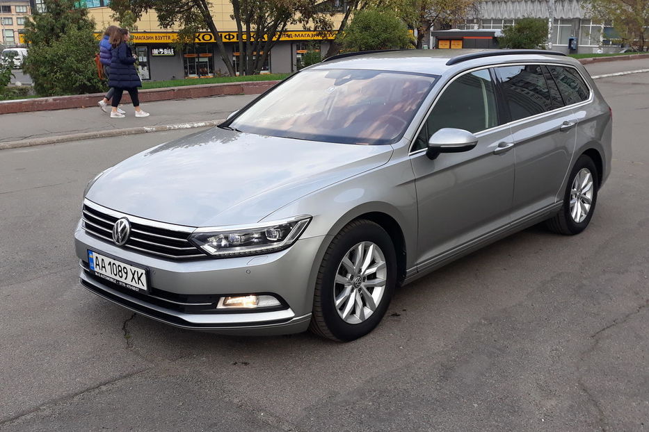 Продам Volkswagen Passat B8 2015 года в Киеве