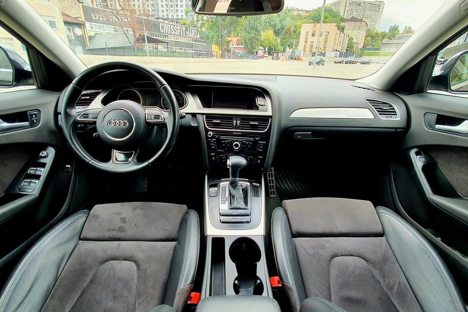 Продам Audi A4 Allroad quattro 2012 года в Киеве