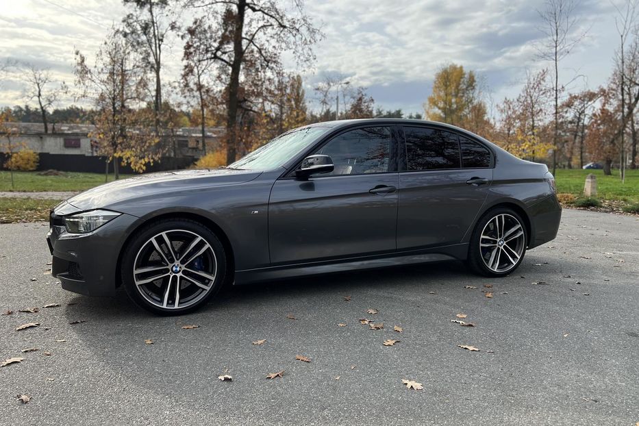 Продам BMW 320 F30 Lci 2017 года в Киеве