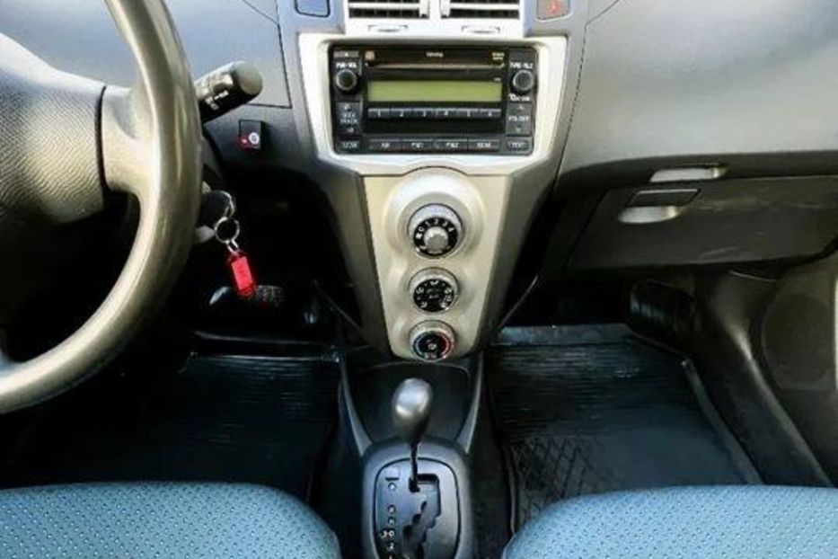 Продам Toyota Yaris 2007 года в Днепре