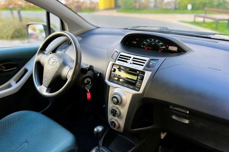 Продам Toyota Yaris 2007 года в Днепре