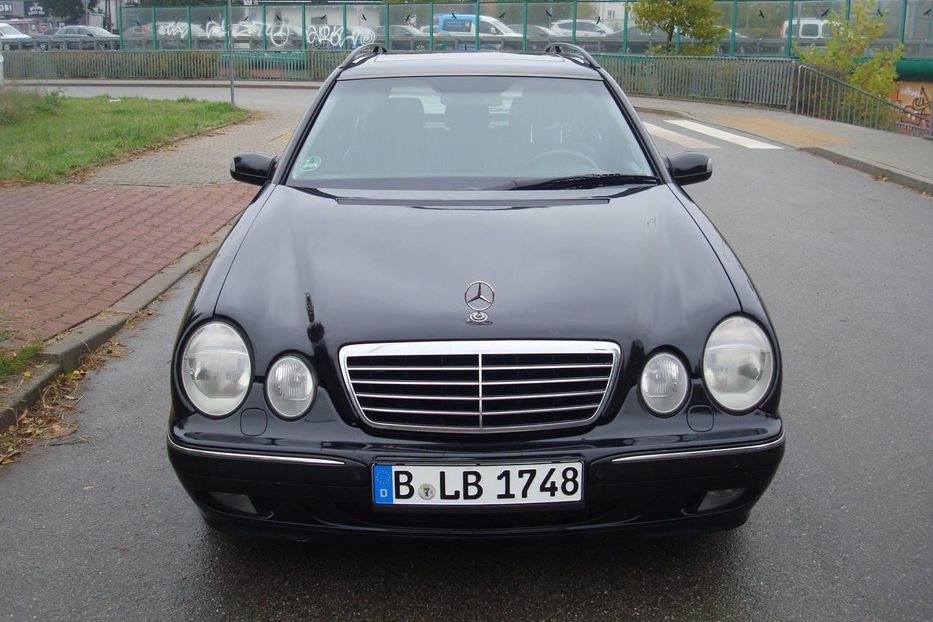 Продам Mercedes-Benz E-Class E320 V6 2000 года в Днепре