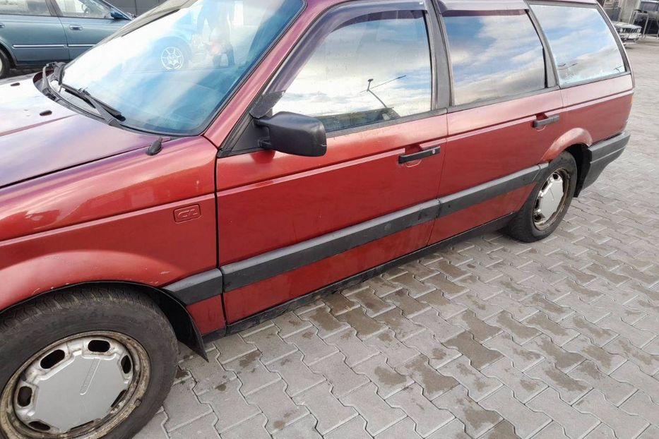 Продам Volkswagen Passat B3 1988 года в Киеве