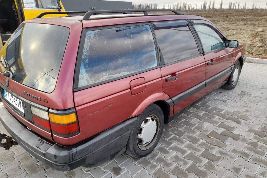 Продам Volkswagen Passat B3 1988 года в Киеве