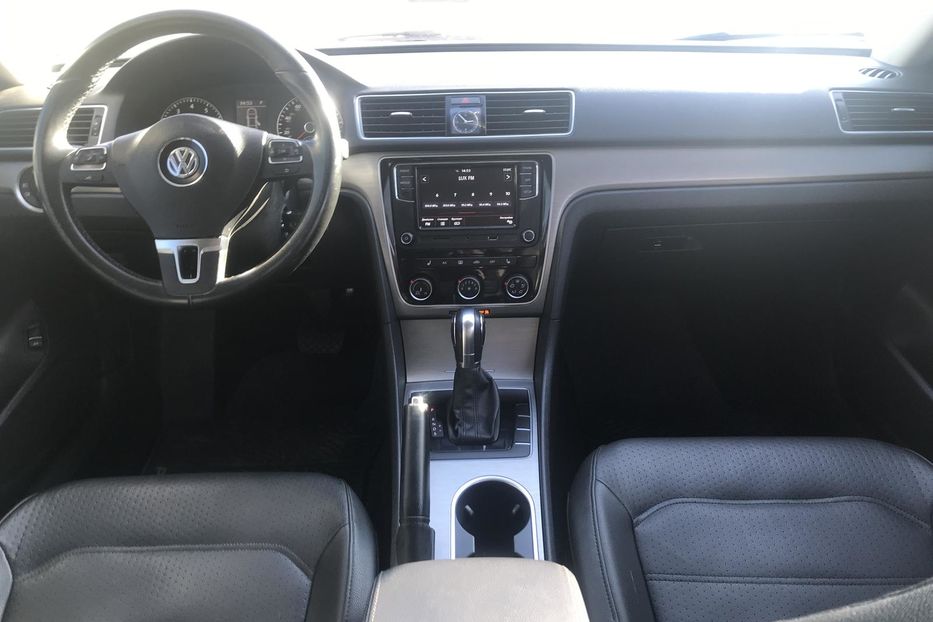 Продам Volkswagen Passat B7 2014 года в Киеве