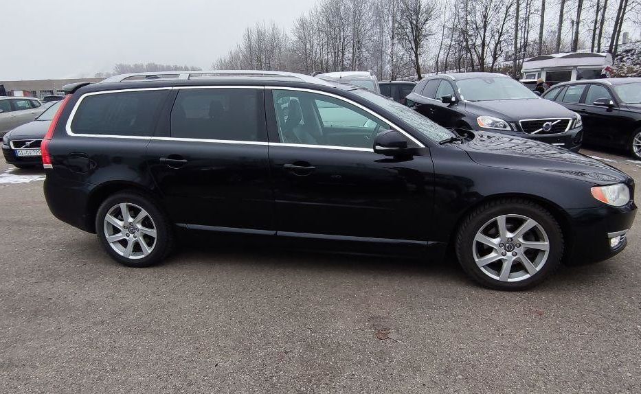 Продам Volvo V70 2014 года в Виннице