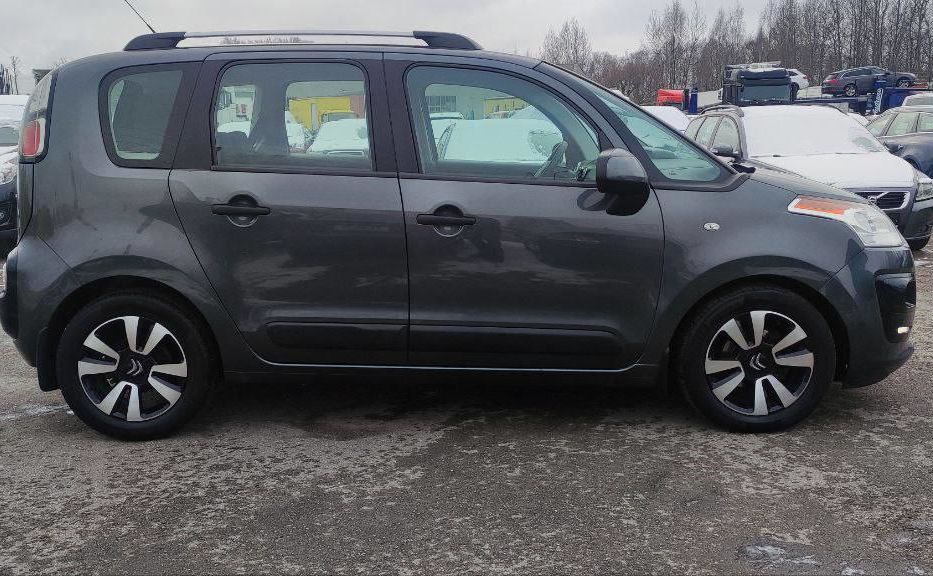 Продам Citroen C3 Picasso HDi 2015 года в Харькове