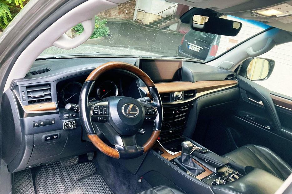 Продам Lexus LX 450  Luxury 2016 года в Киеве