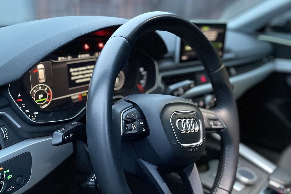 Продам Audi A4 2017 года в Киеве