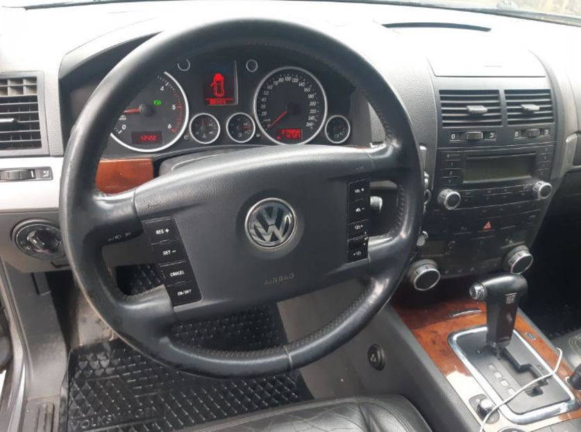 Продам Volkswagen Touareg 2005 года в Одессе