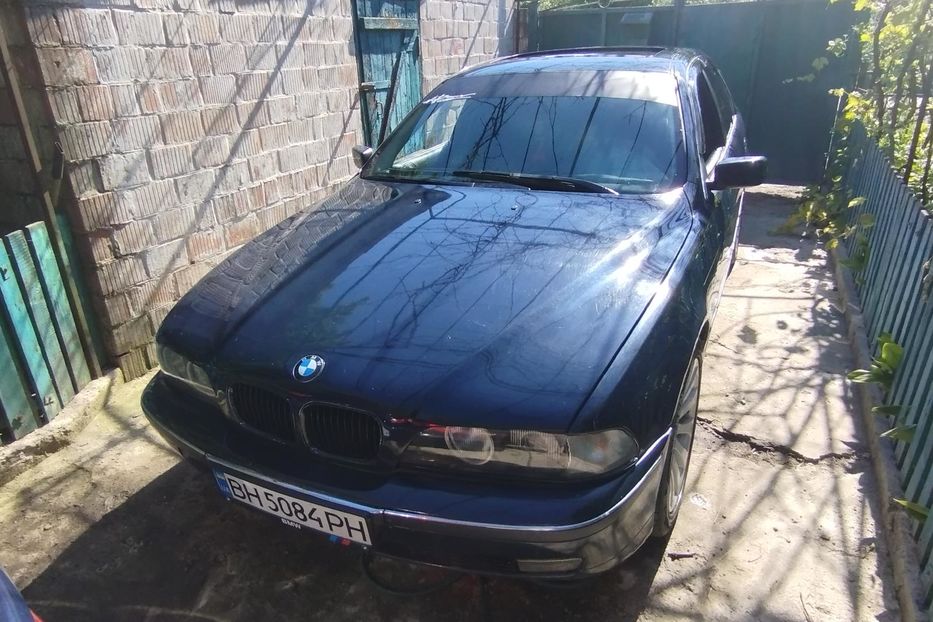 Продам BMW 528 I 1998 года в Днепре