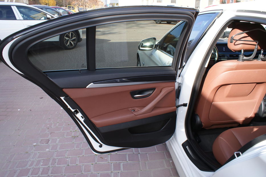 Продам BMW 520 2016 года в Одессе