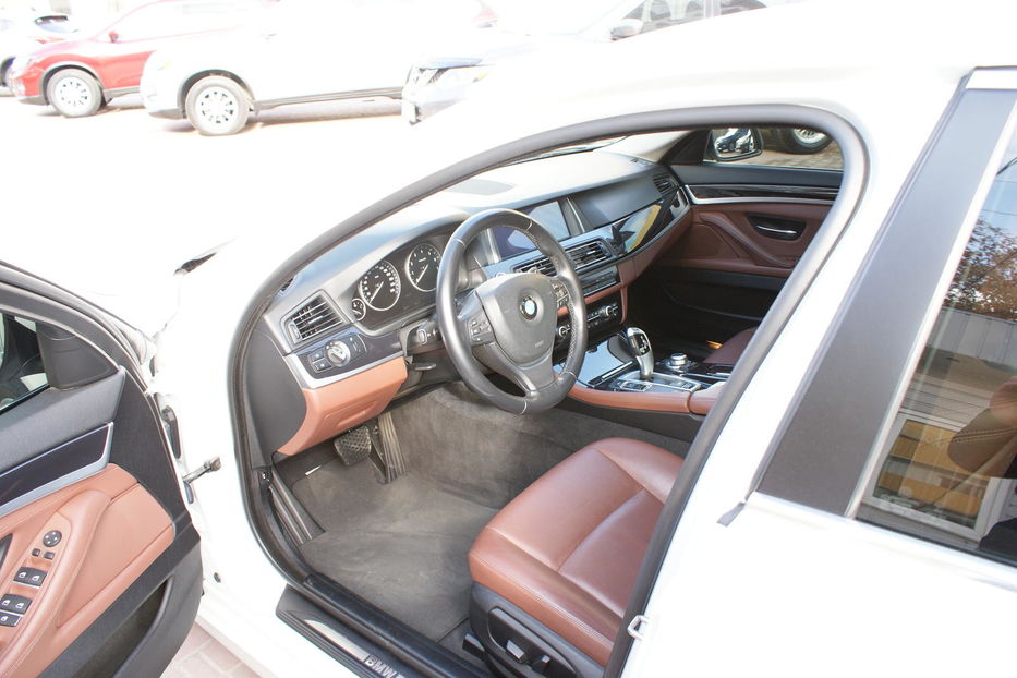 Продам BMW 520 2016 года в Одессе