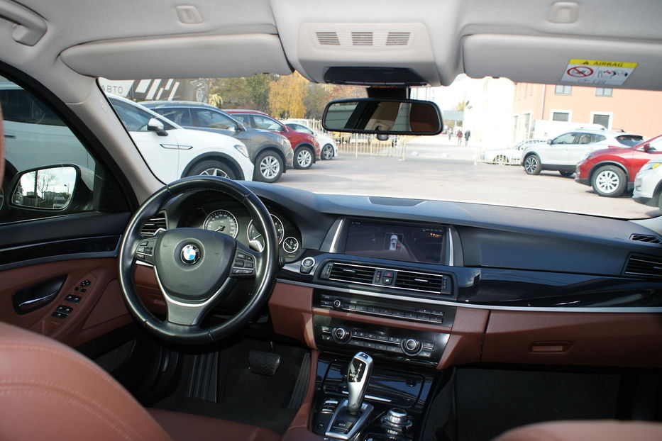 Продам BMW 520 2016 года в Одессе