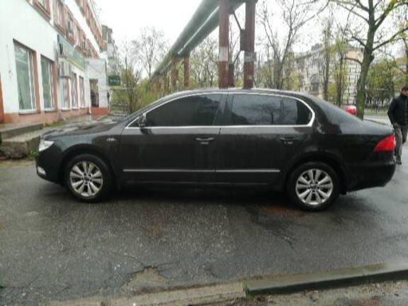 Продам Skoda Superb Laurin & Klement 2013 года в Днепре