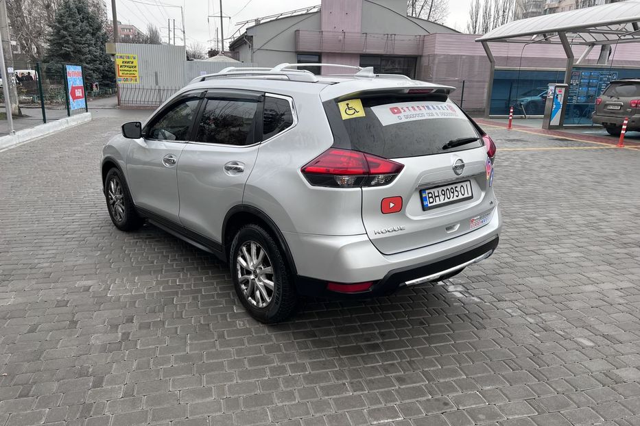 Продам Nissan Rogue SV 2017 года в Одессе