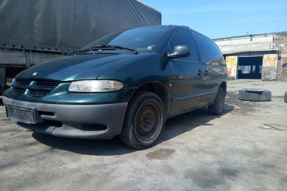 Продам Chrysler Voyager 1998 года в Одессе