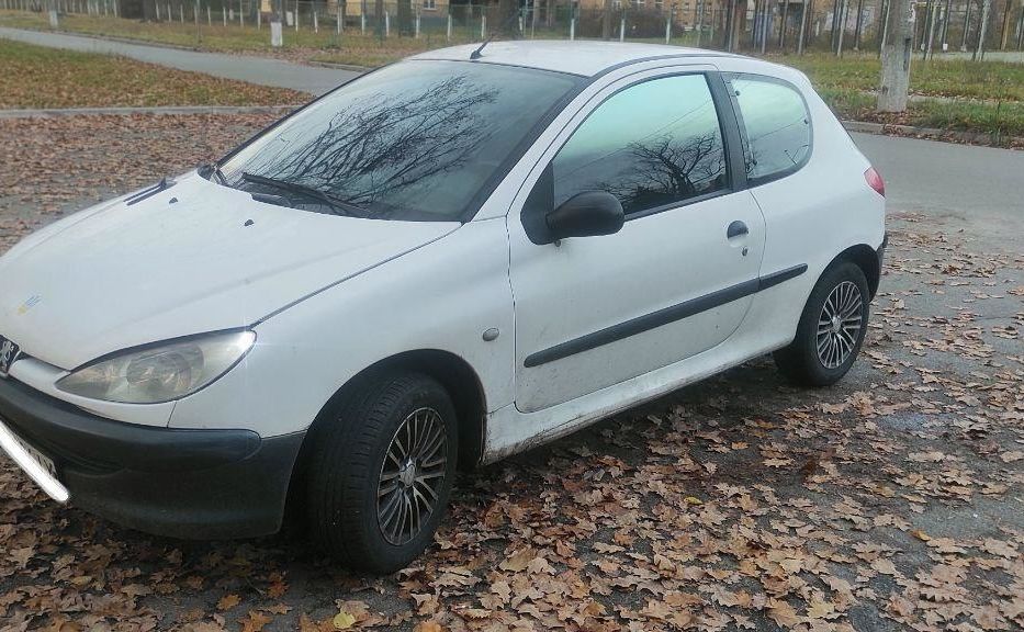 Продам Peugeot 206 2002 года в Киеве