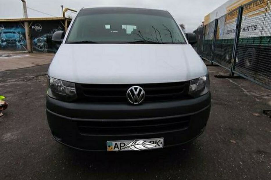 Продам Volkswagen T5 (Transporter) пасс. 2011 года в Запорожье