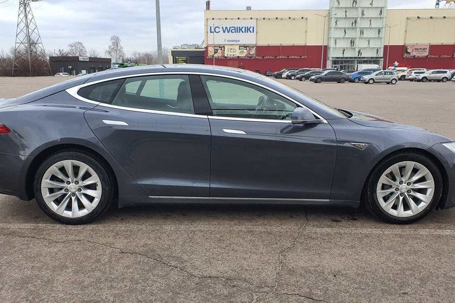Продам Tesla Model S 2016 года в Киеве
