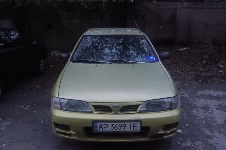 Продам Nissan Almera 1996 года в Запорожье