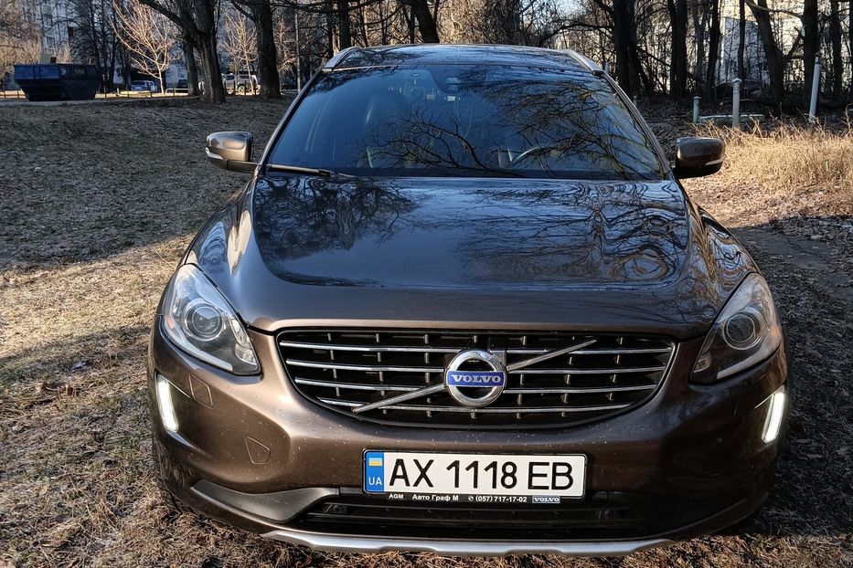 Продам Volvo XC60 2013 года в Харькове