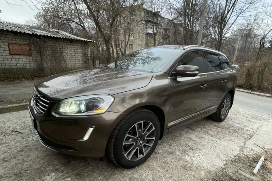 Продам Volvo XC60 2013 года в Харькове