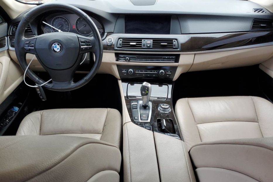 Продам BMW 528 XI 2013 года в Луцке