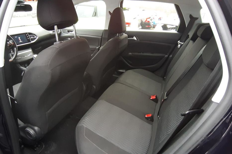 Продам Peugeot 308 Active 2015 года в г. Коломыя, Ивано-Франковская область