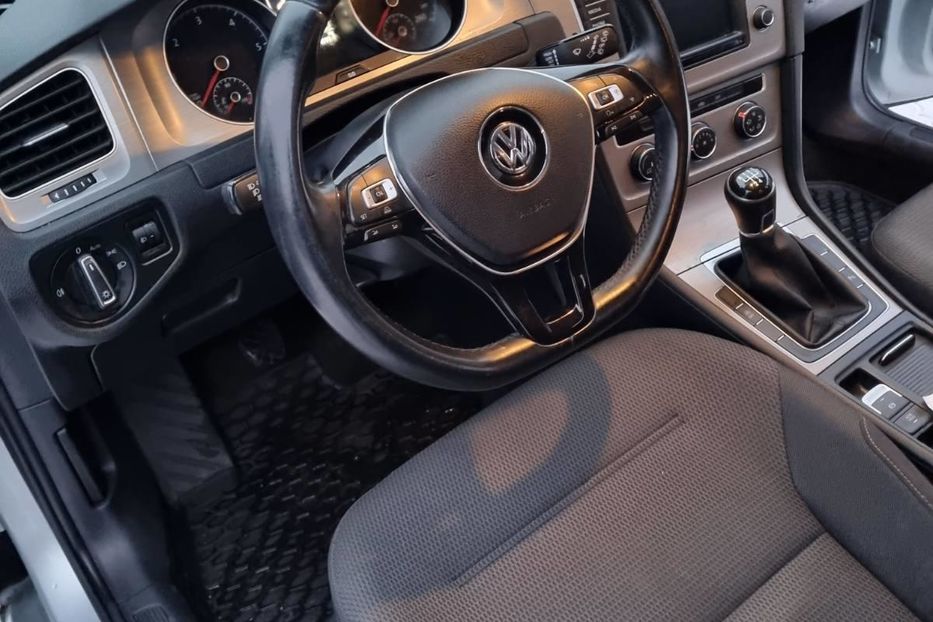 Продам Volkswagen Golf VII 2017 года в г. Краснокутск, Харьковская область