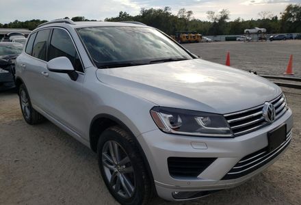 Продам Volkswagen Touareg Sport 2016 года в Киеве