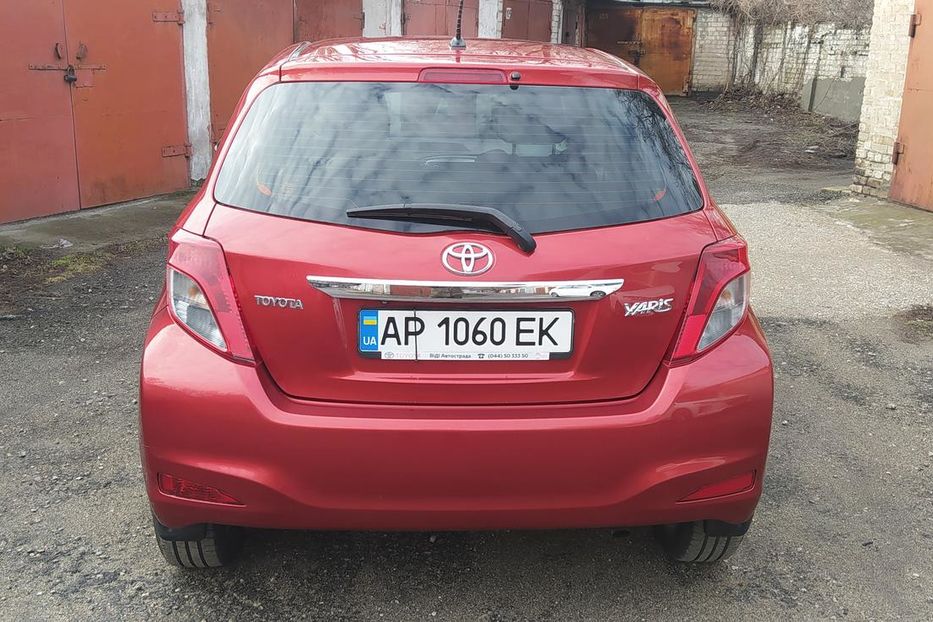 Продам Toyota Yaris 2012 года в Запорожье