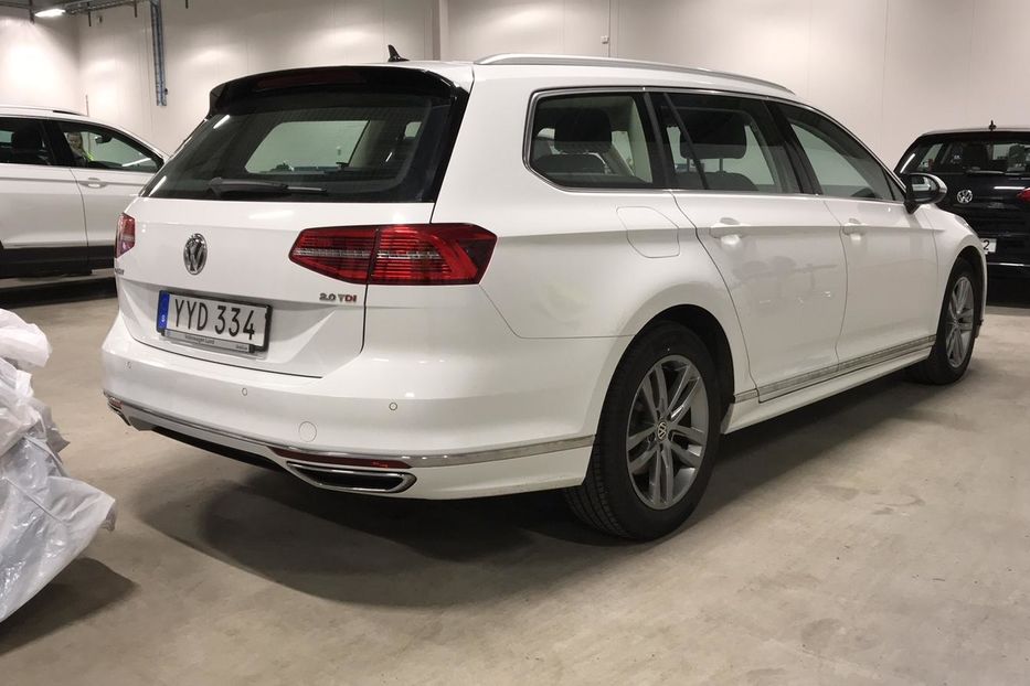 Продам Volkswagen Passat B8 R-line 2017 года в Львове